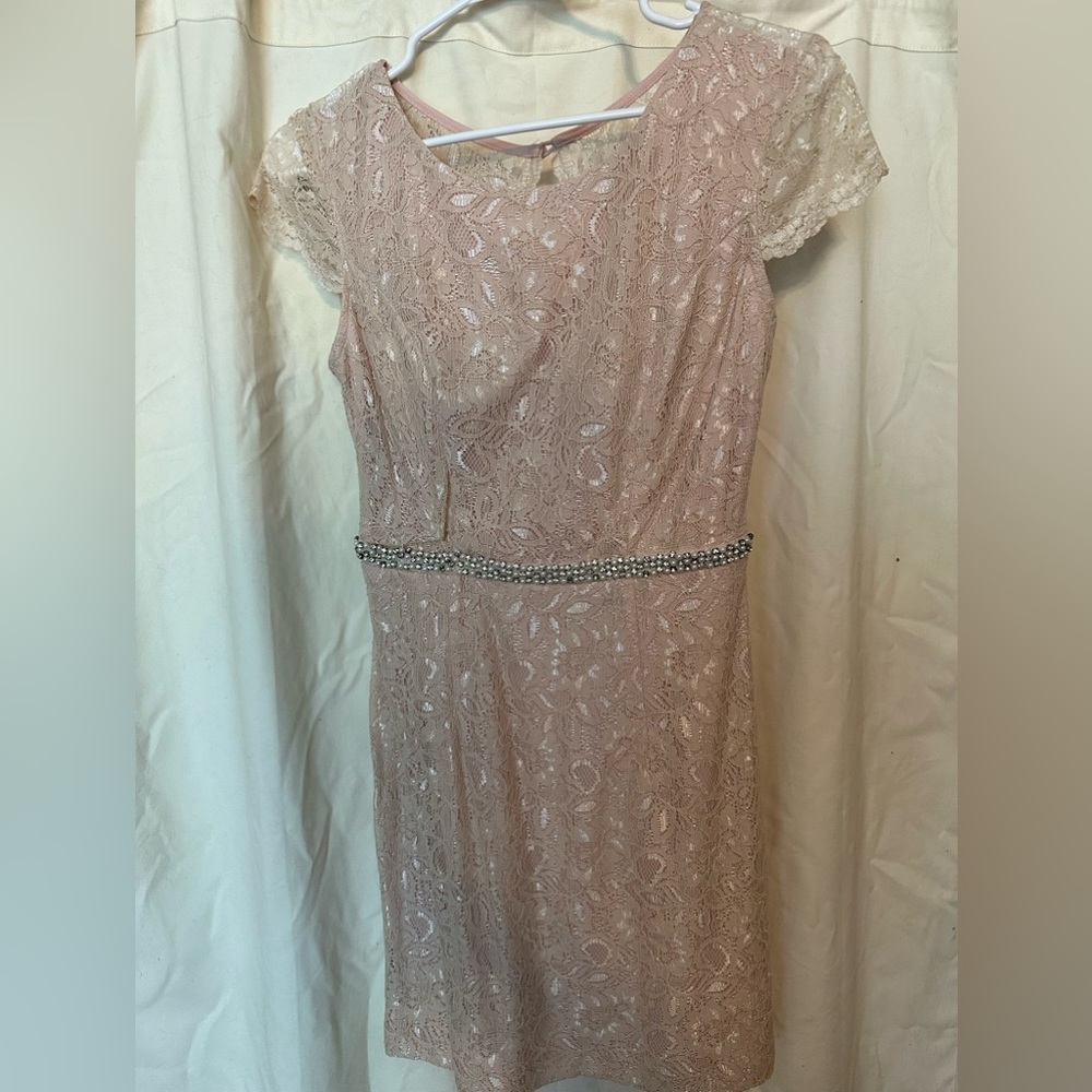 Backless pink lace dress